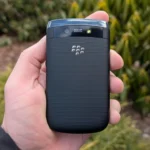 Điện thoại BlackBerry Torch 9800 với bàn phím nắp trượt QWERTY