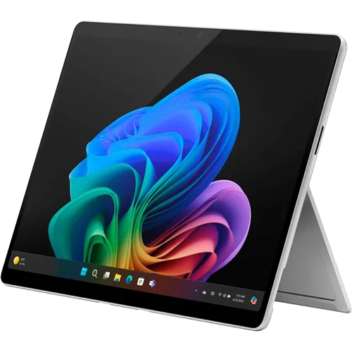 Máy tính bảng Microsoft Surface Pro 11 màu bạch kim, hiển thị giao diện Windows
