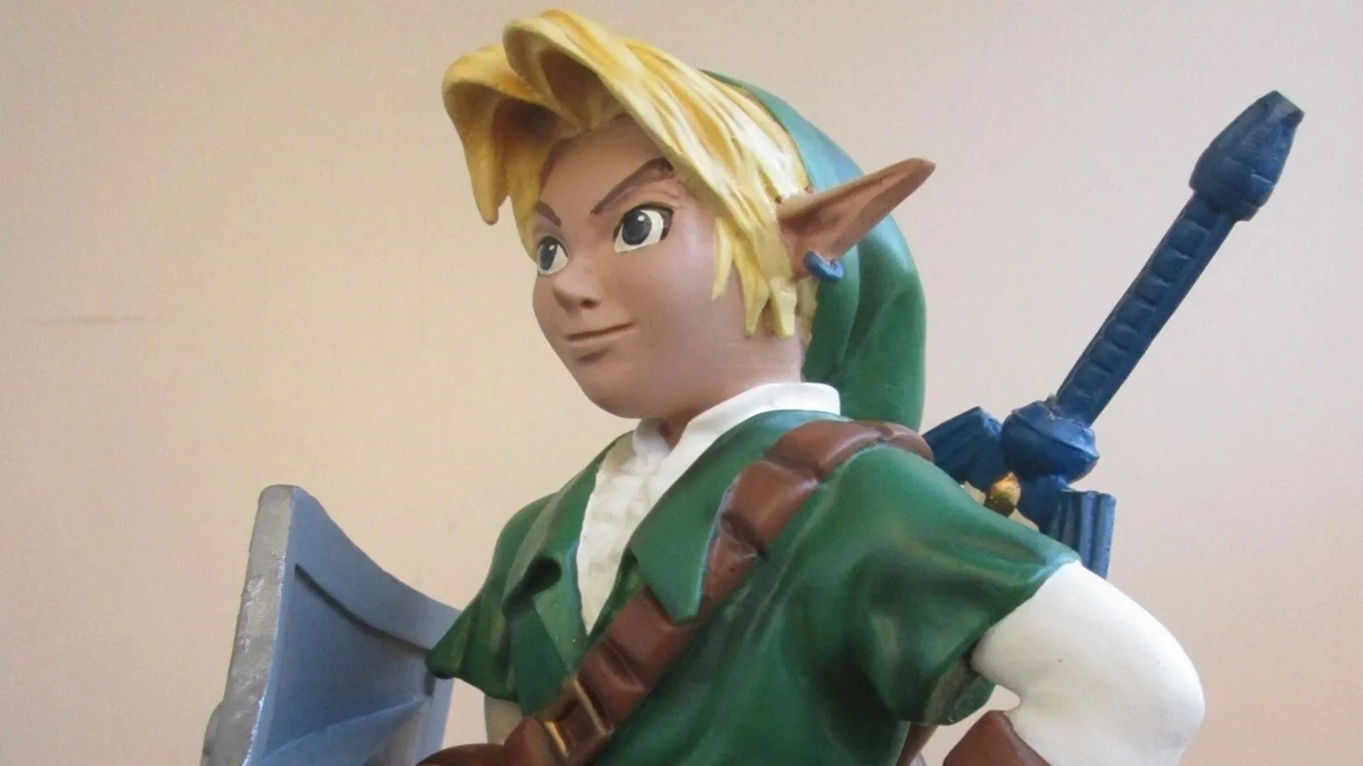 Tượng Link từ The Legend of Zelda: Ocarina of Time tại E3 1997, một hiện vật lịch sử của Nintendo