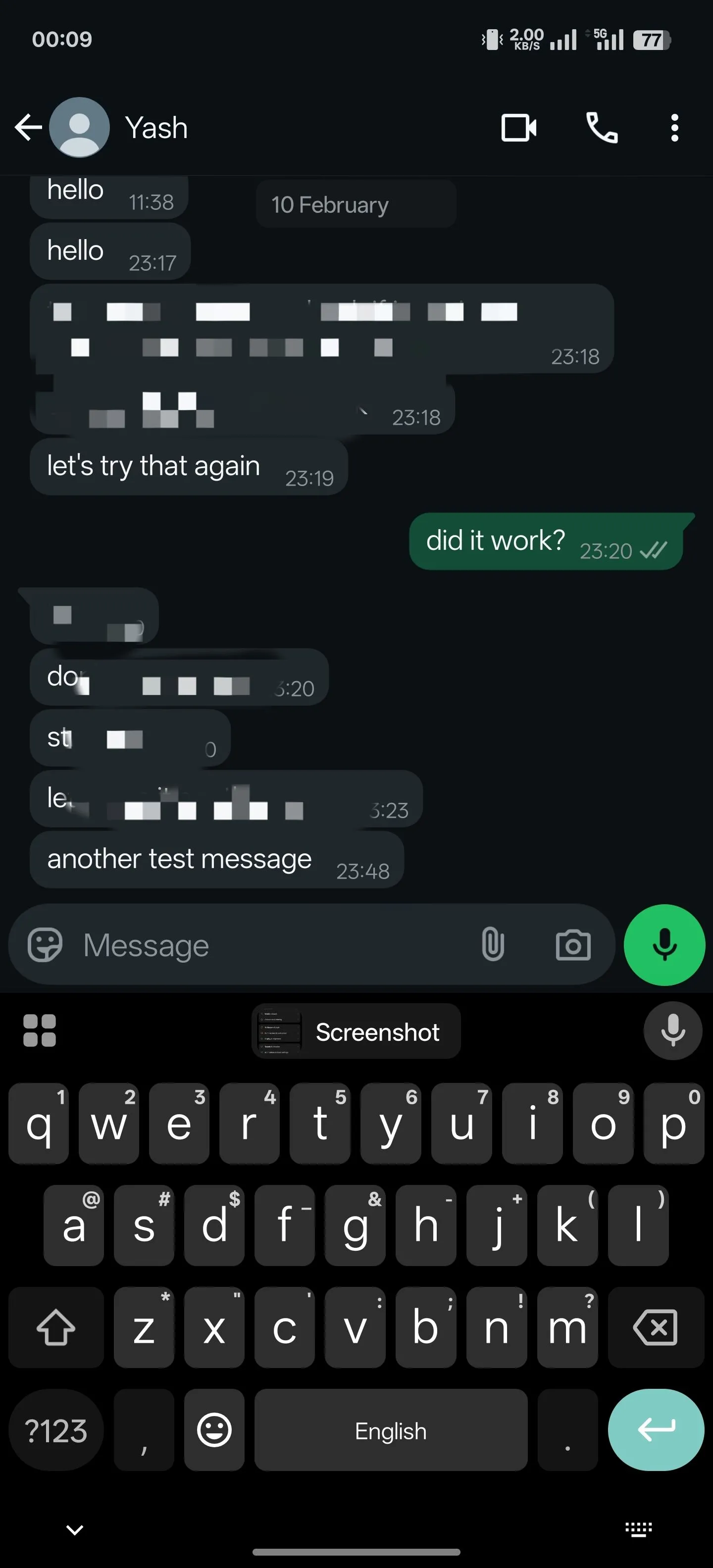 Chạm vào hình thu nhỏ ảnh chụp màn hình trên thanh công cụ Gboard để nhanh chóng chia sẻ.
