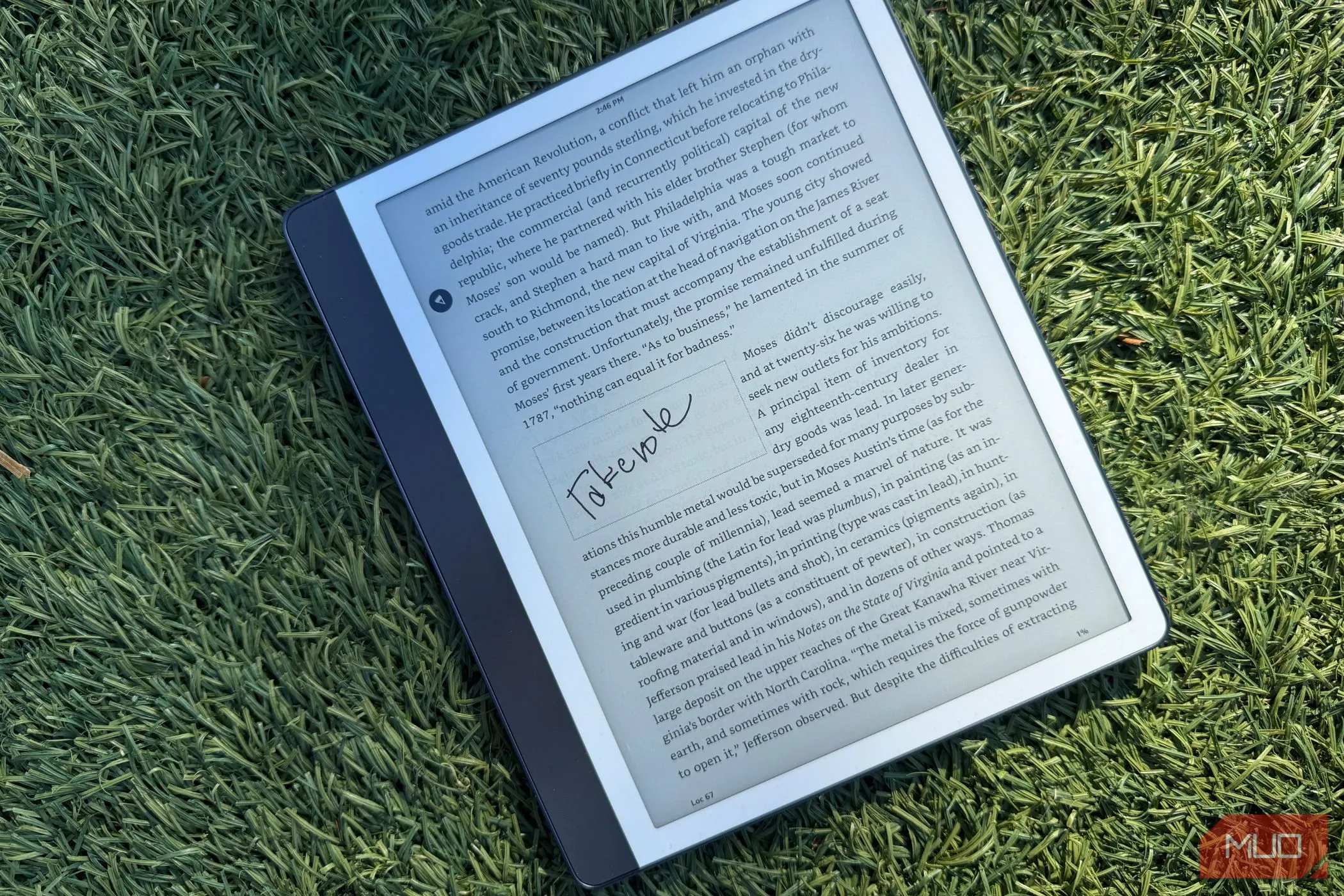 Ghi chú được viết trực tiếp trên lề sách trong Amazon Kindle Scribe