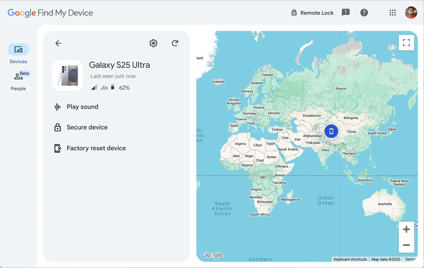 Giao diện Google Tìm Thiết Bị Của Tôi để định vị điện thoại