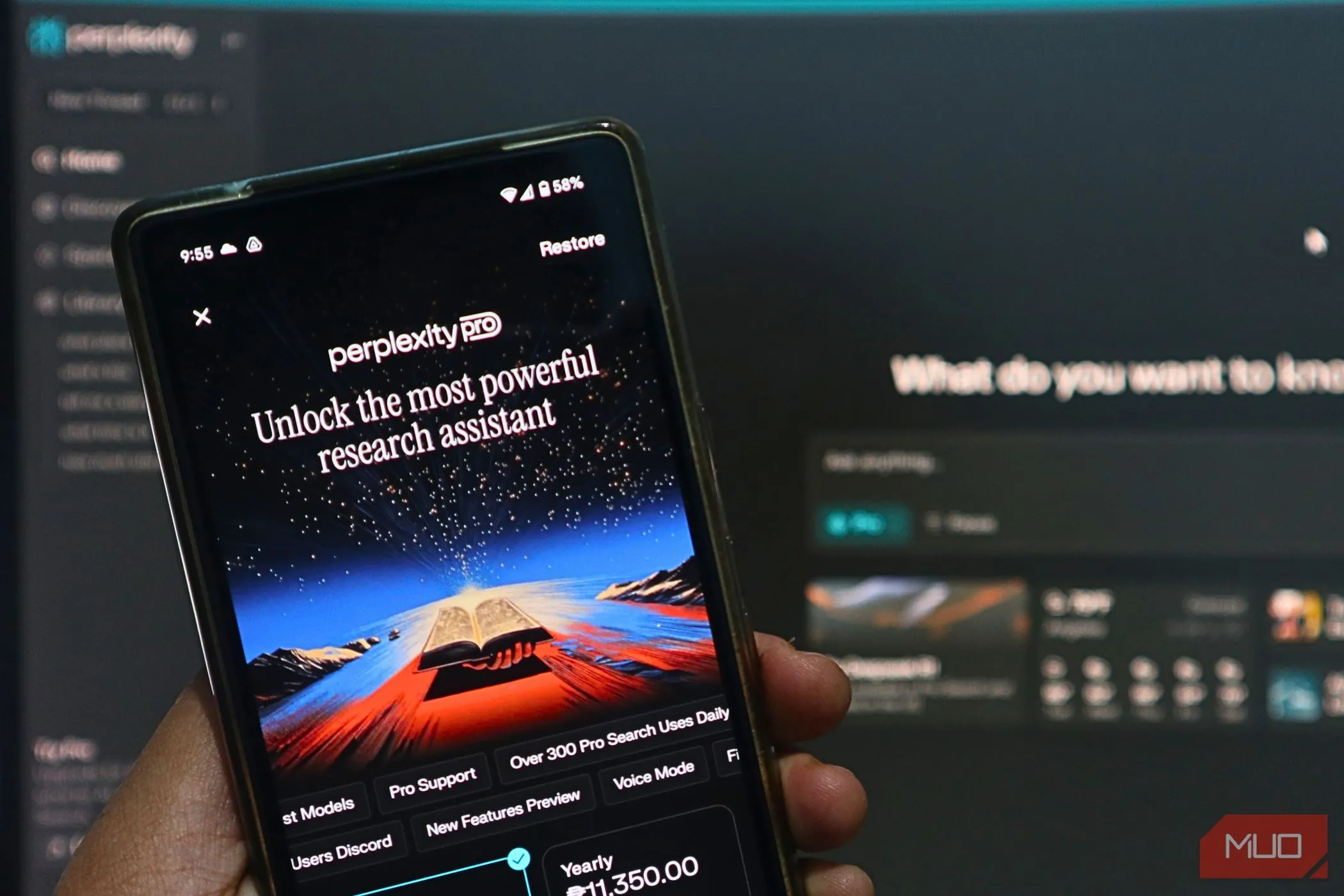 Giao diện Perplexity AI trên điện thoại iPhone và trình duyệt web