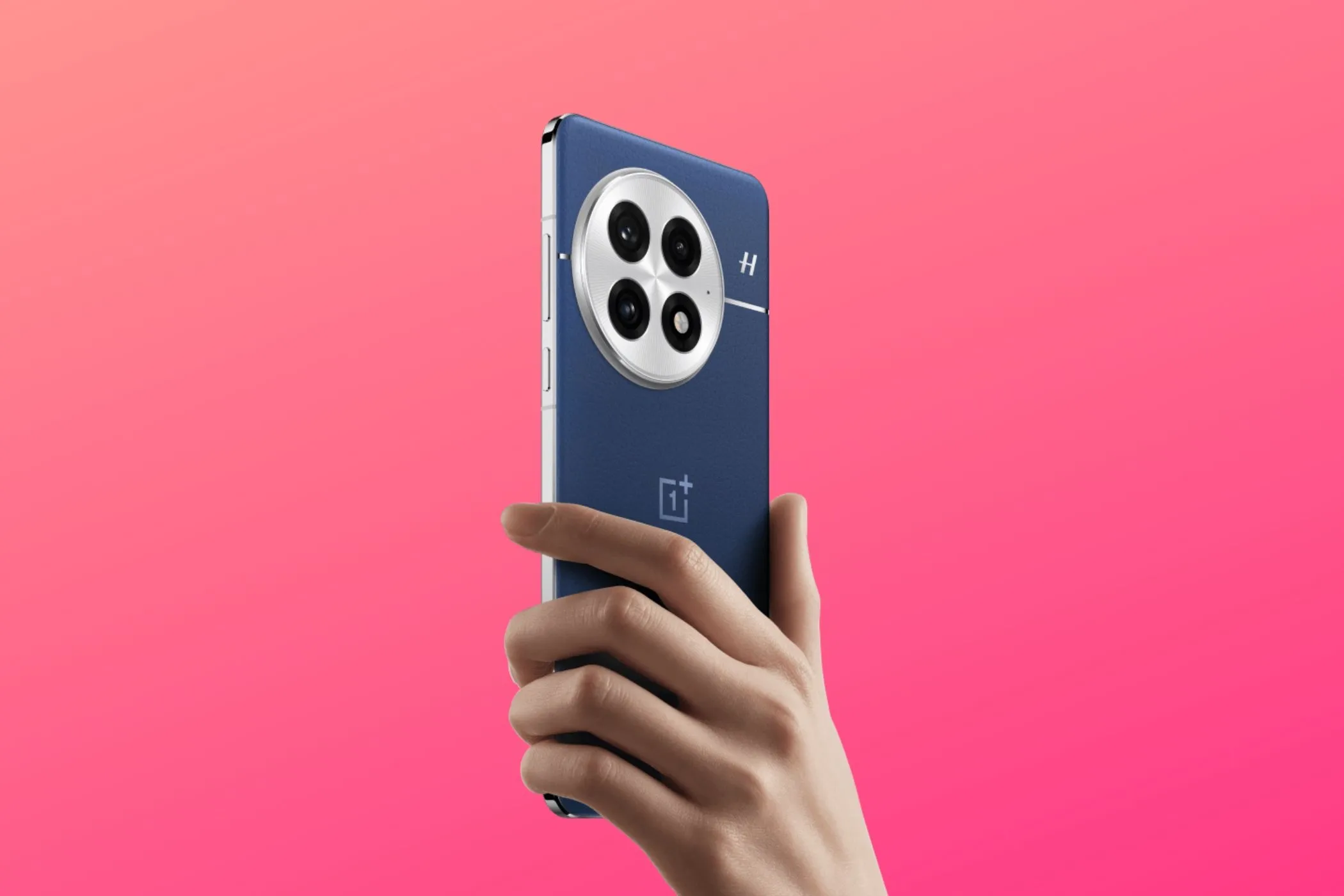 Image default