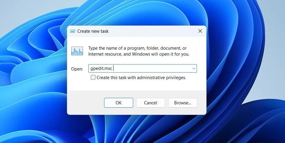 Khởi chạy gpedit.msc từ Task Manager