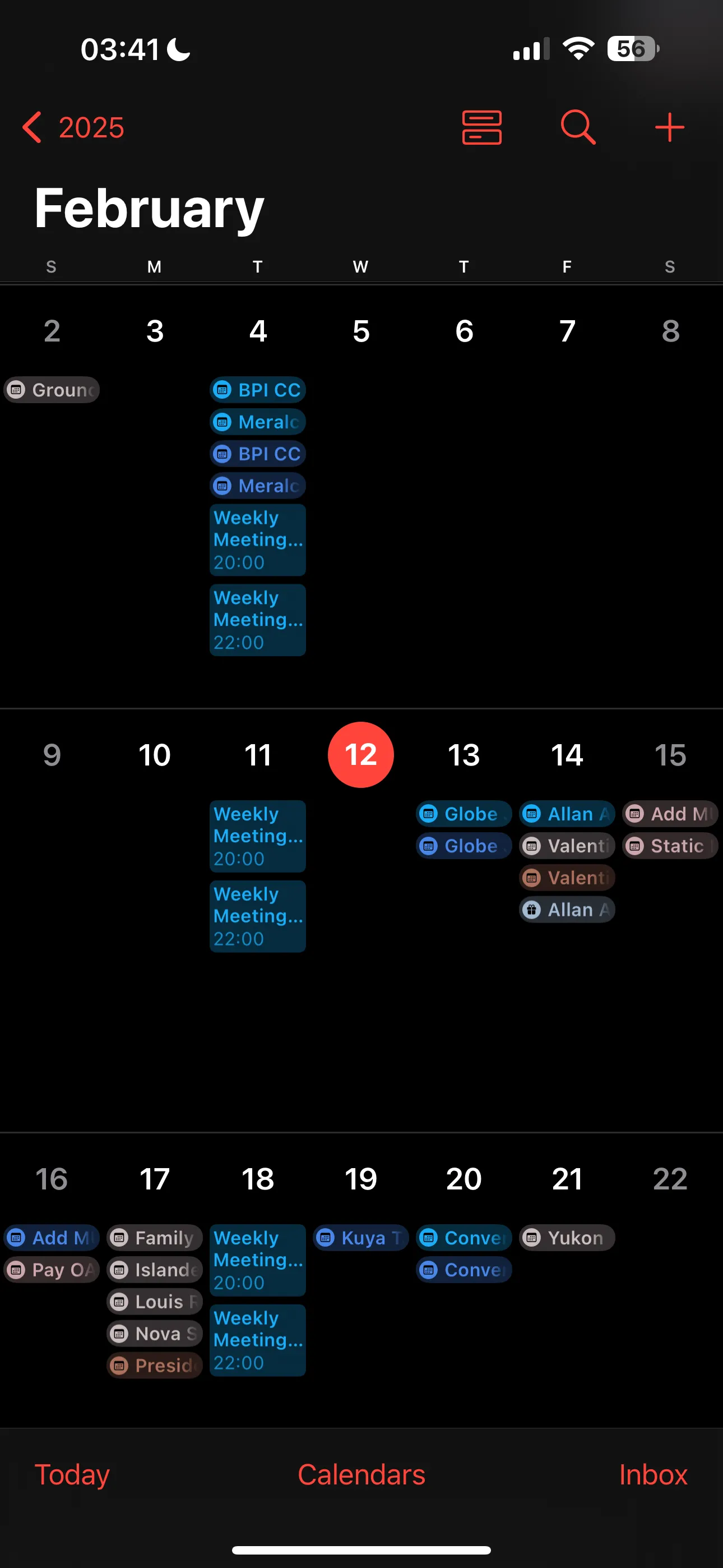 Lịch Apple ở chế độ xem tháng trên iOS 18 hiển thị gần hai tháng cùng lúc sau khi thu nhỏ