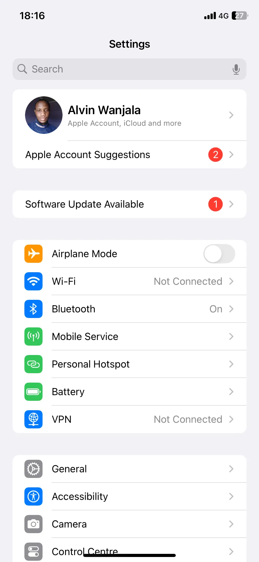 Màn hình cài đặt di động trên iPhone hiển thị tùy chọn dữ liệu