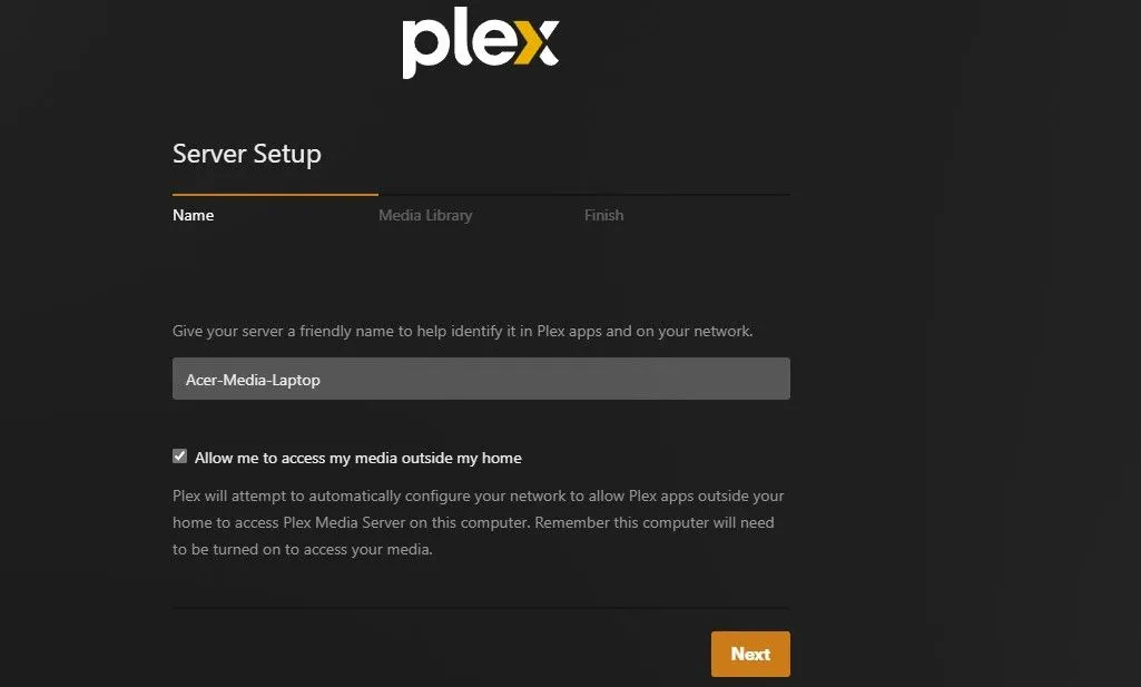 Màn hình đặt tên máy chủ Plex, hiển thị ô nhập tên server.
