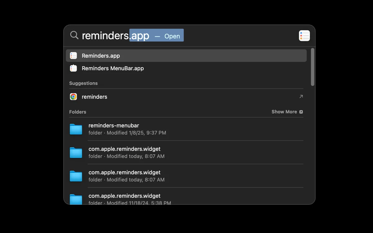 Màn hình Spotlight trên macOS hiển thị kết quả tìm kiếm &quot;Reminders&quot; giúp mở ứng dụng nhanh chóng