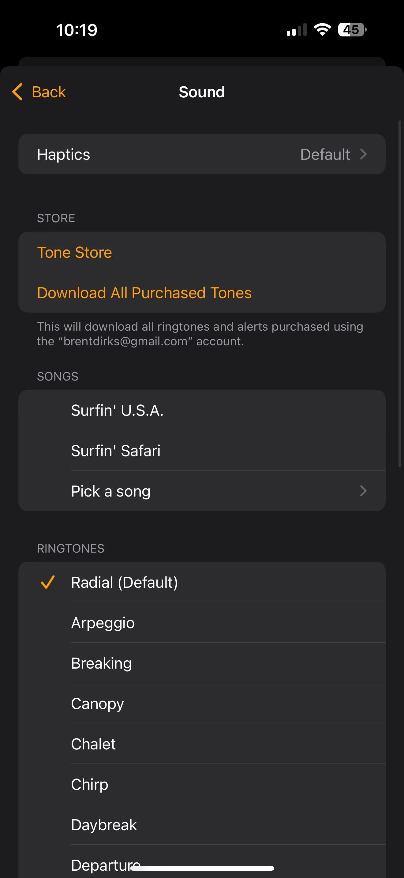 Màn hình thêm báo thức trên iPhone, hiển thị tùy chọn chọn âm thanh từ Apple Music.