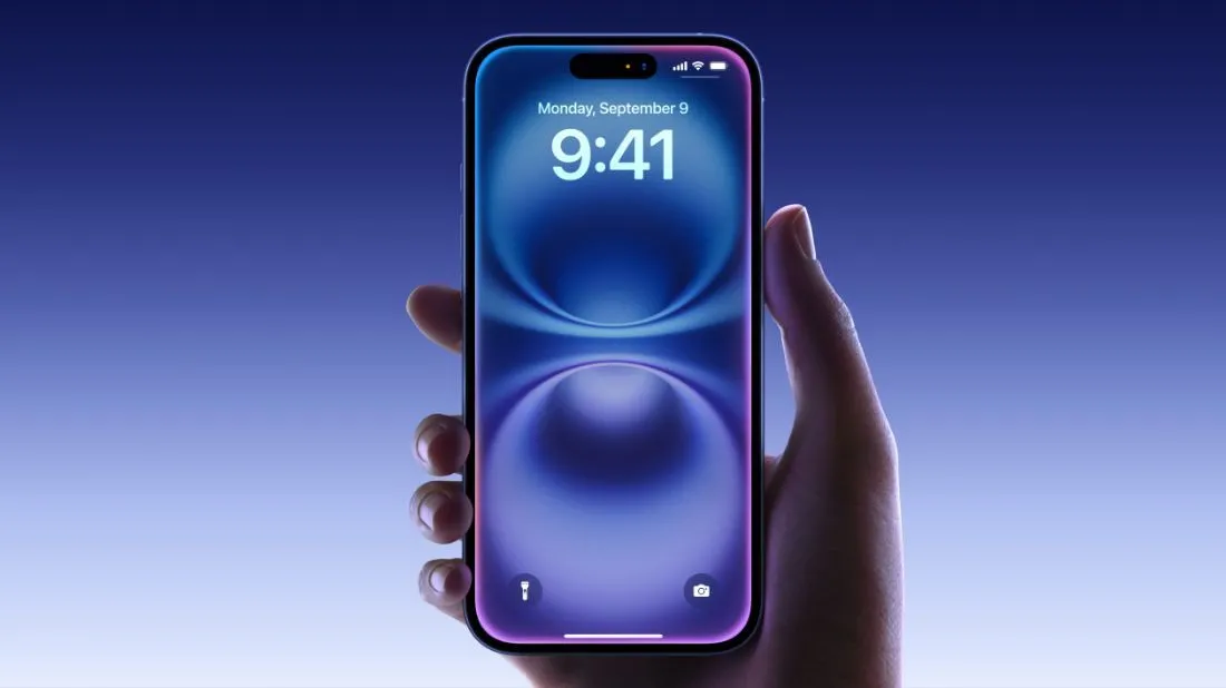 Tính năng Apple Intelligence đang hoạt động trên iPhone 16, minh họa cho khả năng gây nóng thiết bị khi xử lý tác vụ nặng