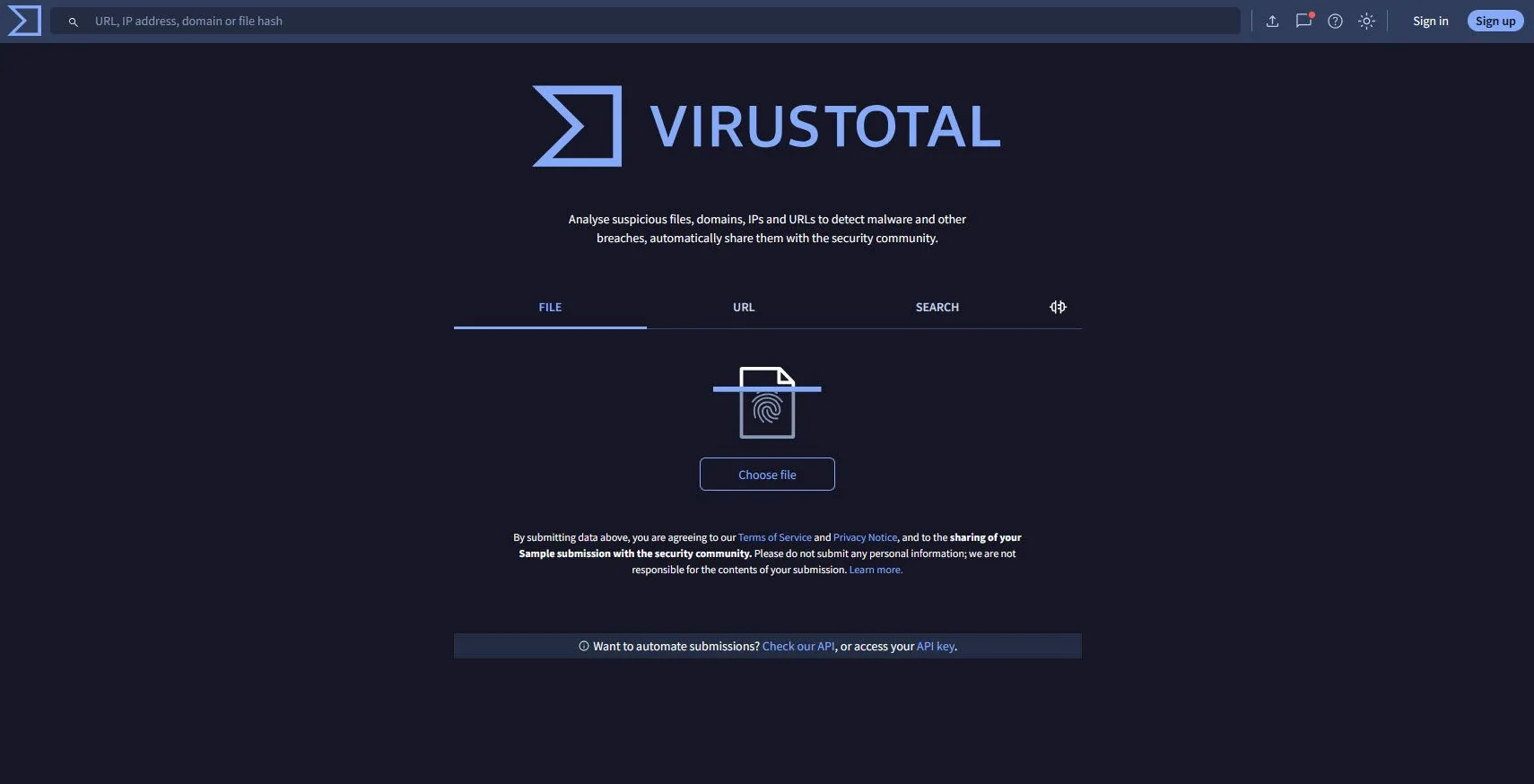 Trang chủ VirusTotal với tùy chọn tải lên file hoặc nhập URL để quét kiểm tra phần mềm độc hại bằng nhiều công cụ.