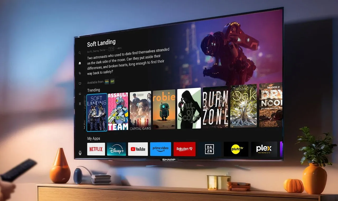 TV thông minh Sharp đang chạy hệ điều hành TiVo OS, biểu trưng cho các thiết bị giải trí có khả năng kết nối mạng.