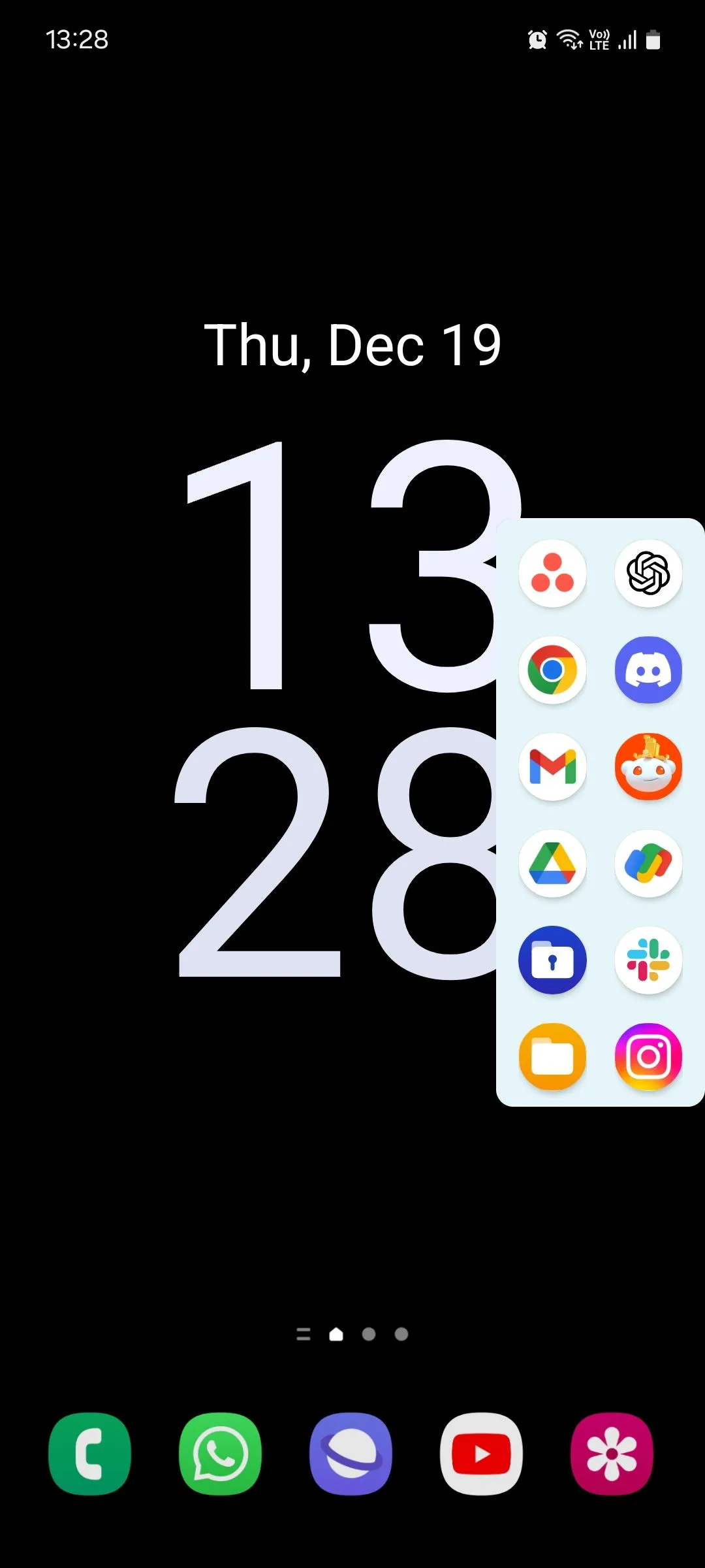 Xem trước ứng dụng Side Bar trên màn hình chính Android, minh họa cách truy cập nhanh các ứng dụng yêu thích từ thanh cạnh đa nhiệm